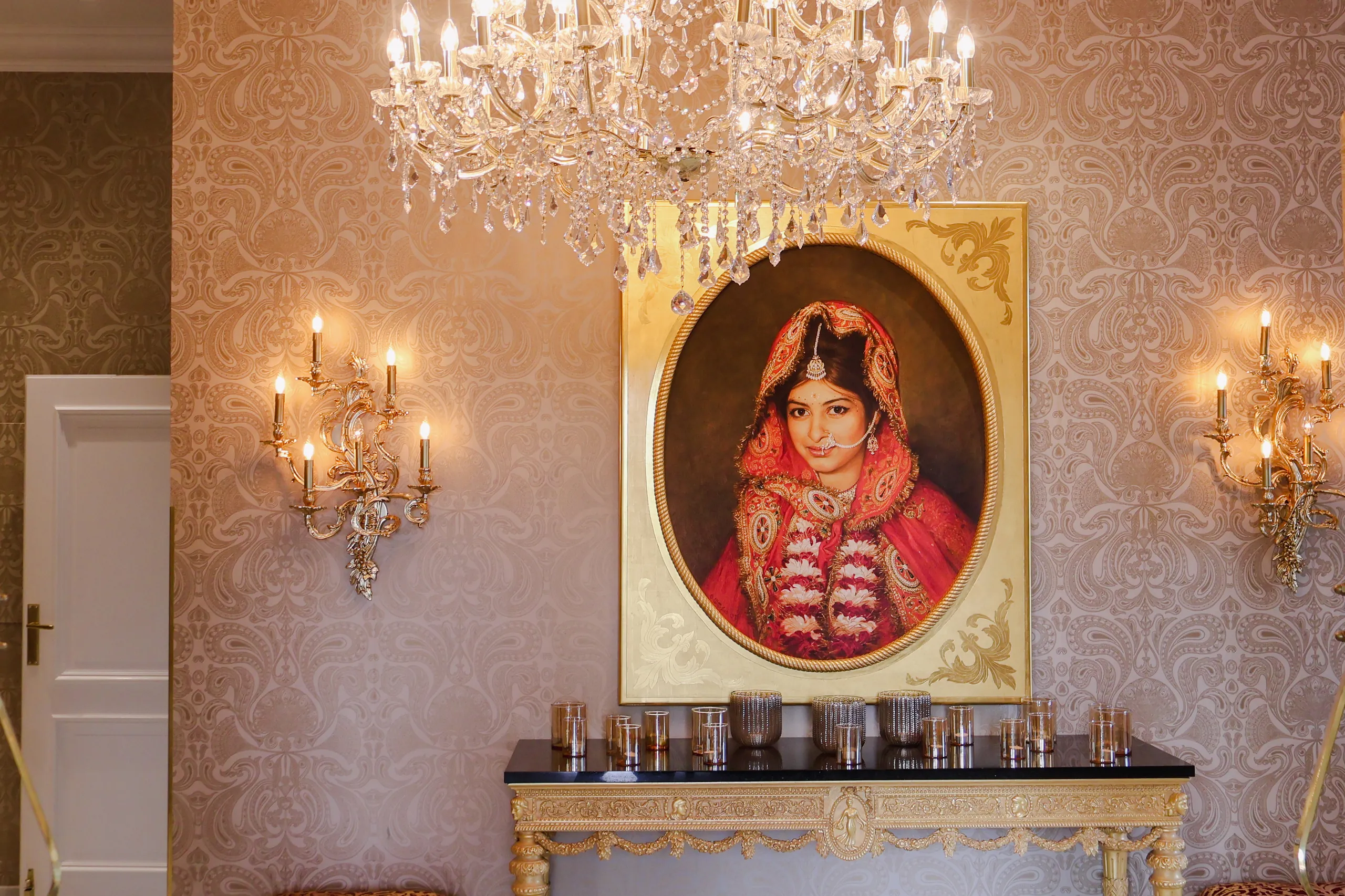 Chitra på Chitra house